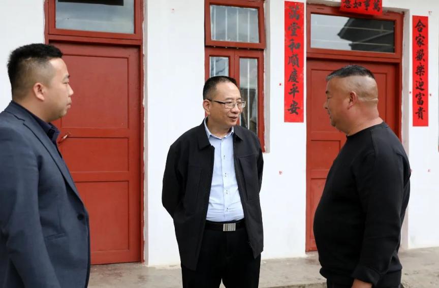 刘东明到深溪镇、南关街道等地开展宣讲调研
